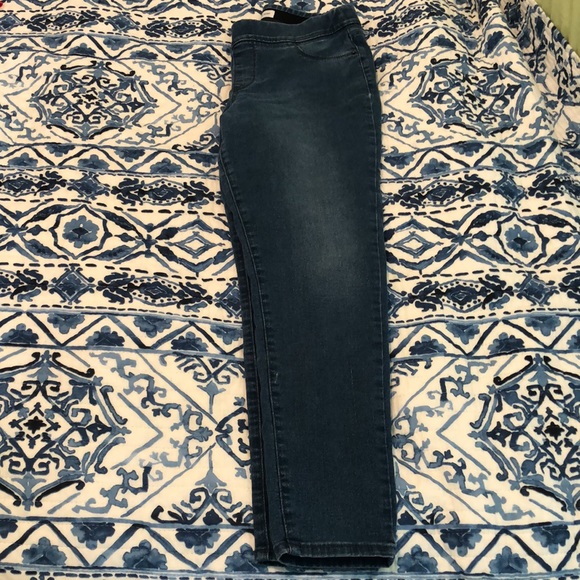 Old Navy elastic waist skinny jean - SHORT - Picture 2 of 4